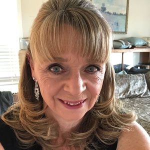 Meet your Posher, Sandra